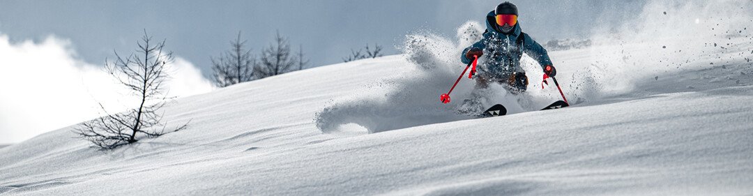 © Fischer Sports GmbH Skiër in diepe sneeuw | © Fischer Sports GmbH
