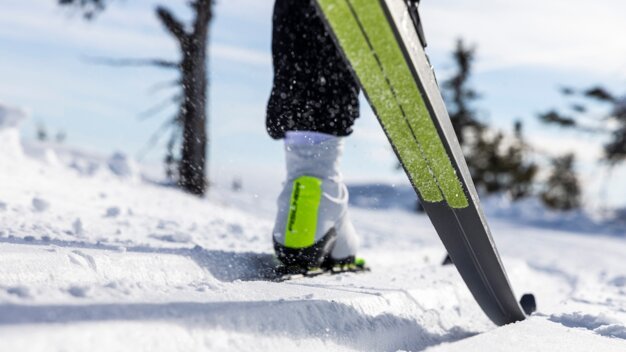 Cross-country ski in snow with boot | © Fischer Sports GmbH