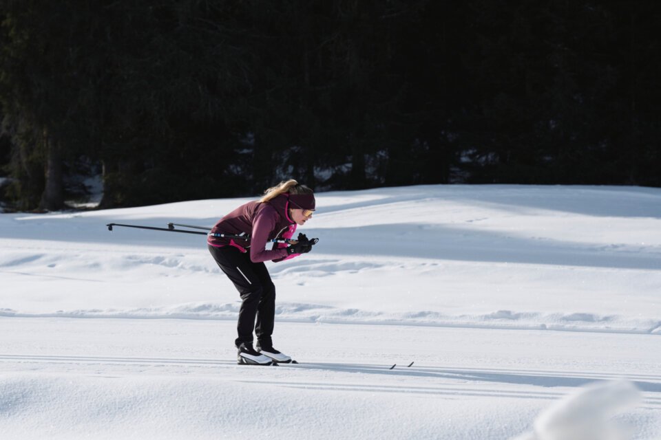 Woman cross-country skiing in the snow. | © INTERSPORT International Corporation GmbH