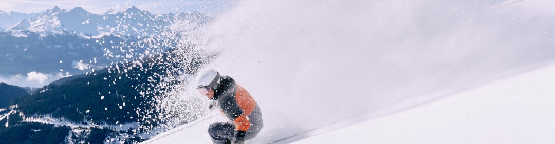 © ARMIN WALCHER Skiër in de poedersneeuw | © ARMIN WALCHER
