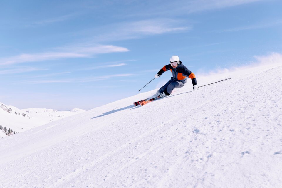© ARMIN WALCHER Skier on a snowy slope | © ARMIN WALCHER