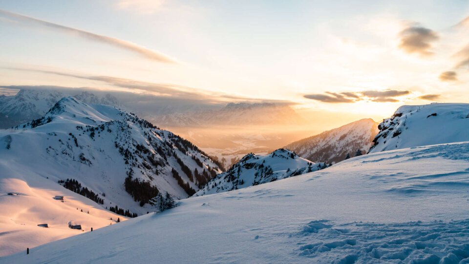 © Joe Hölzl/Kitzsport Sonnenaufgang im Skigebiet Kitzbühel | © Joe Hölzl/Kitzsport