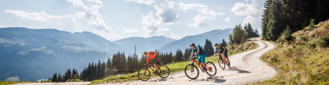 Mountainbiker erleben Panoramablick-Etappe | © Erwin Haiden