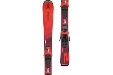 Rode Atomic Redster J2 ski's met bindingen.