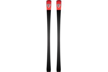 Deux skis Rossignol côte à côte